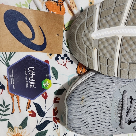 Asics gray Women's Shoe sz10 - Picture 1 of 9